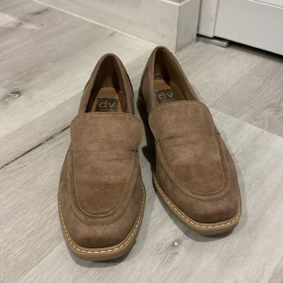 Dolce Vita NWT Mushroom Flat Shoes very comfortable with small heel. - Picture 1 of 8